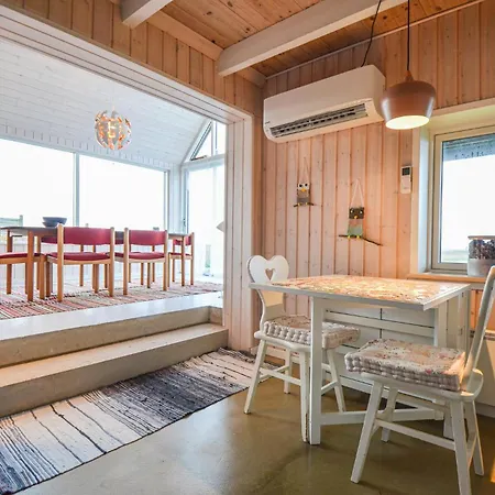 Dom wakacyjny Two-bedroom In *